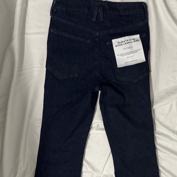 Always Fits Good American Good Legs Flare Dark Wash Jeans 00-4 NWT - Picture 6 of 8